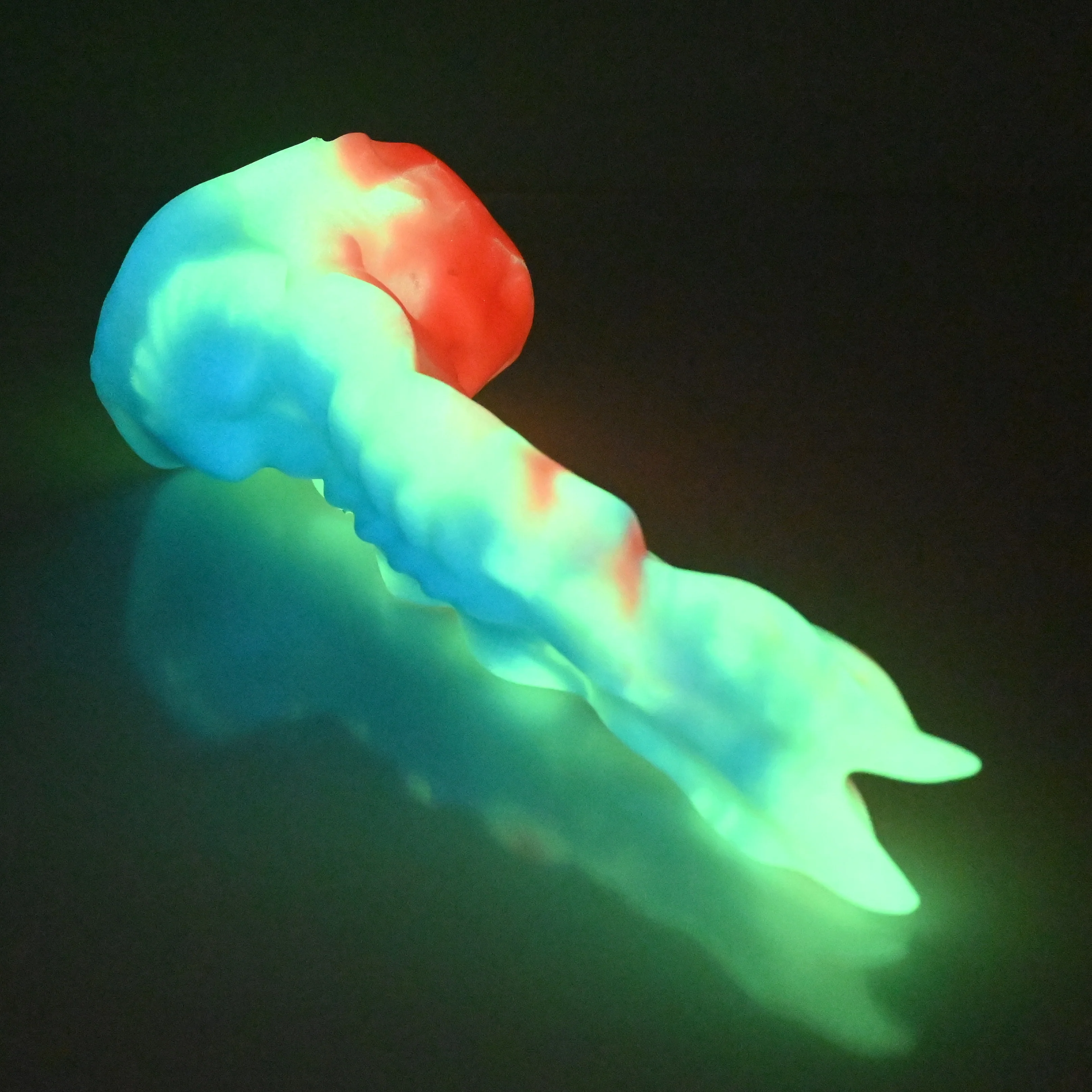 V2MBJ49 Snark's Maw Small Medium UV GITD - Image 4