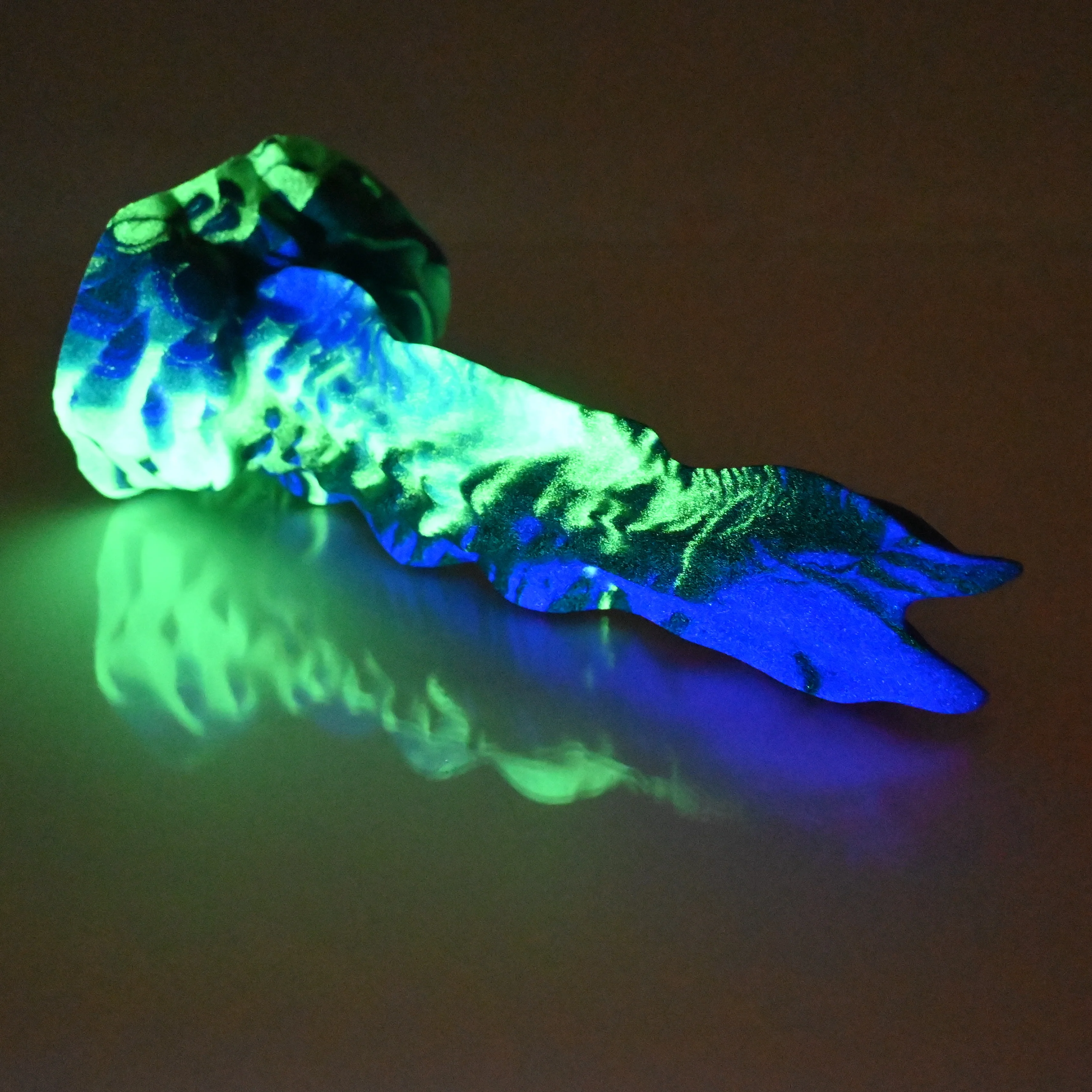 V2MCJ92 Snark's Maw Small 0050 UV GITD - Image 4