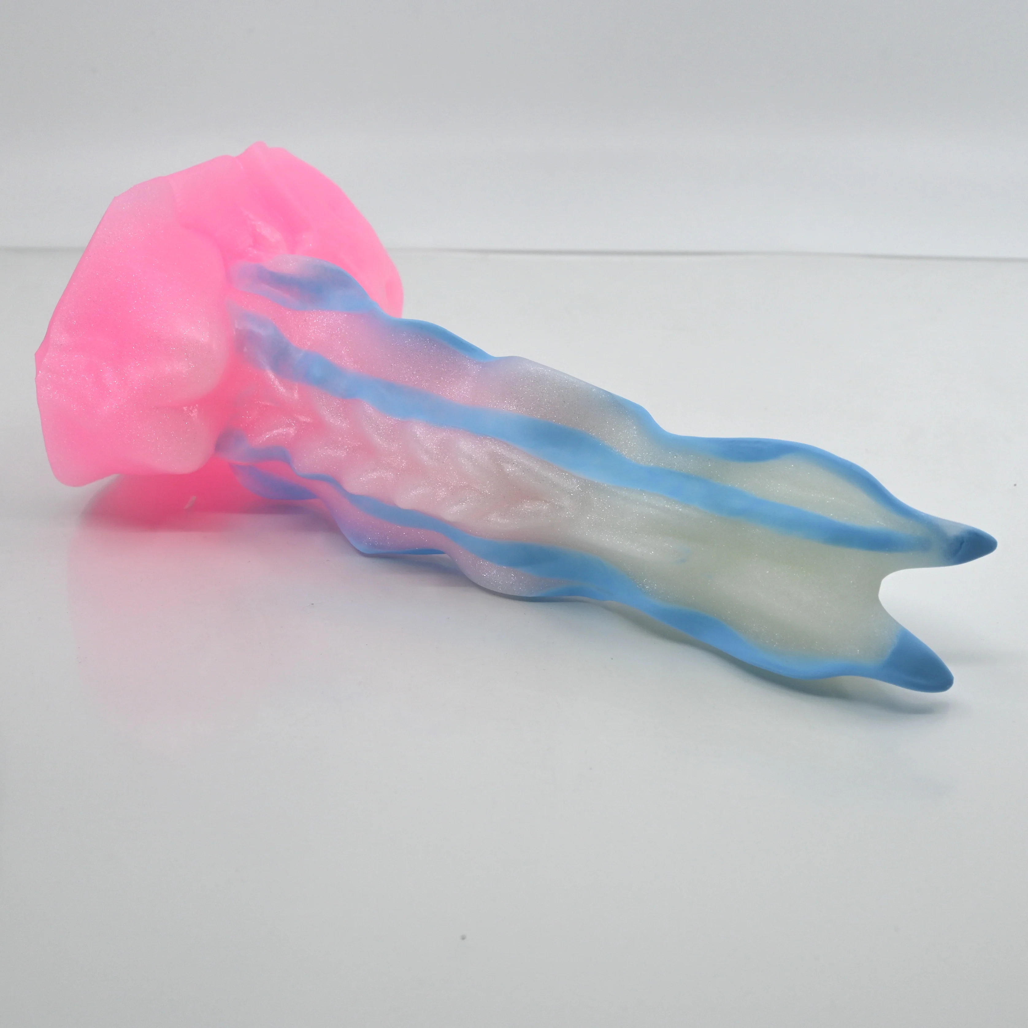V2XCQ72 Snark's Maw Small 0020 UV GITD - Image 2