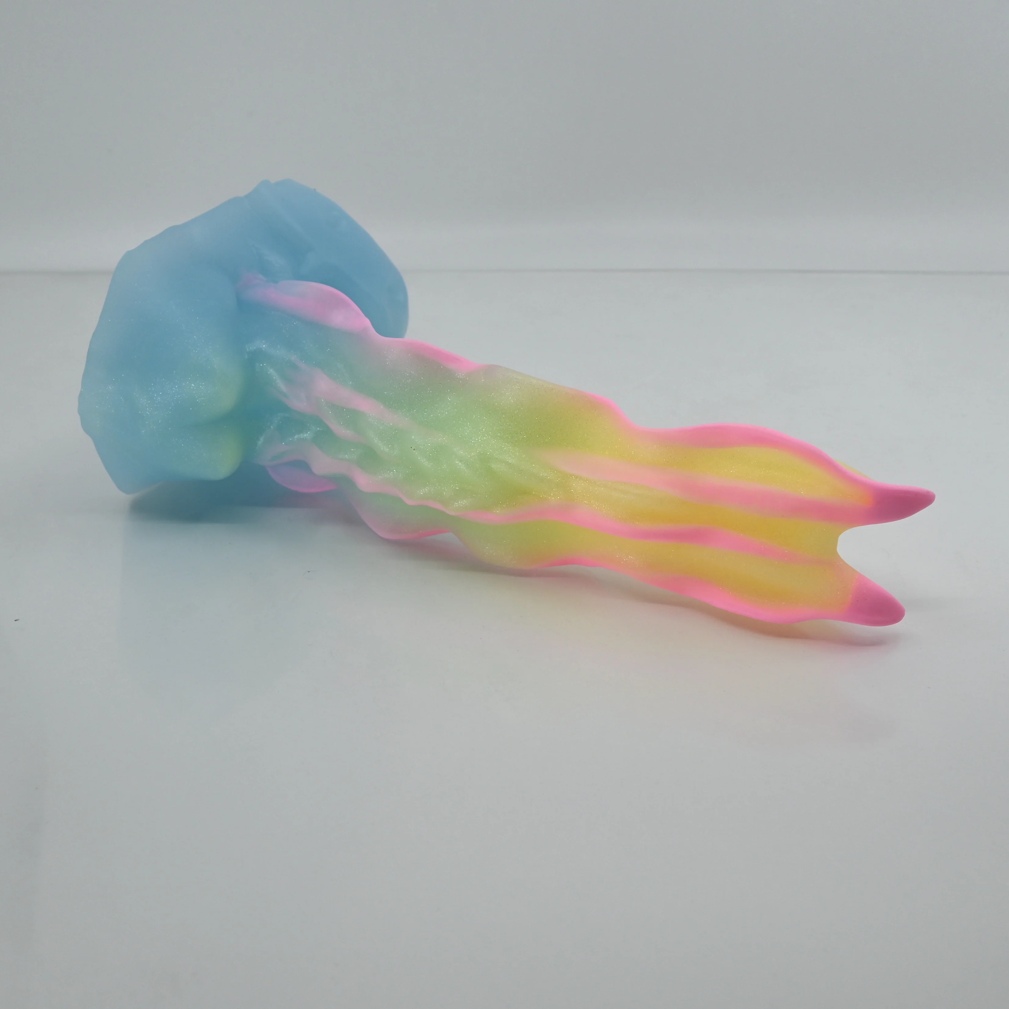 V2SCR89 Snark's Maw Small 0030 UV GITD - Image 2