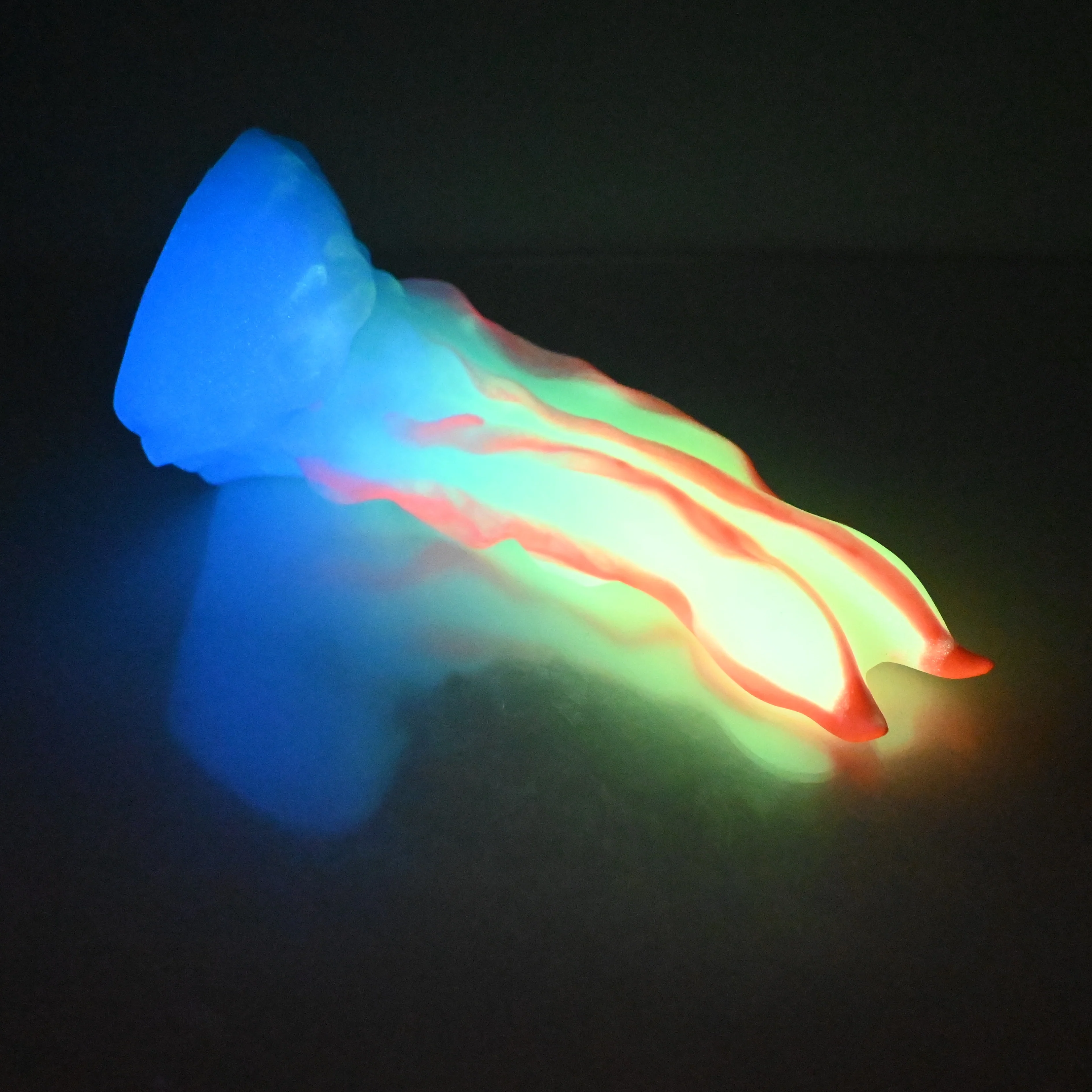 V2SCR89 Snark's Maw Small 0030 UV GITD - Image 4