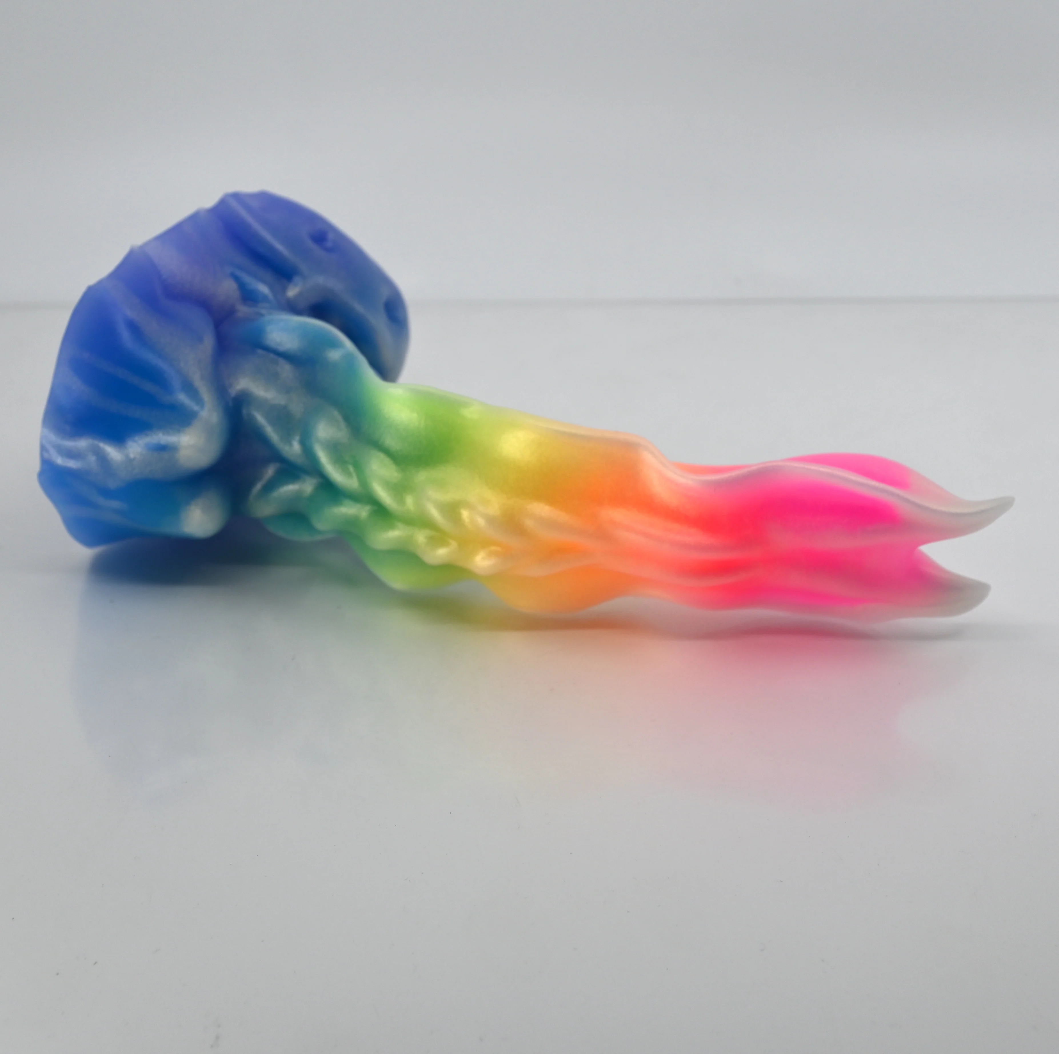 V2SCU53 Snark's Maw Small 0030 UV GITD - Image 2