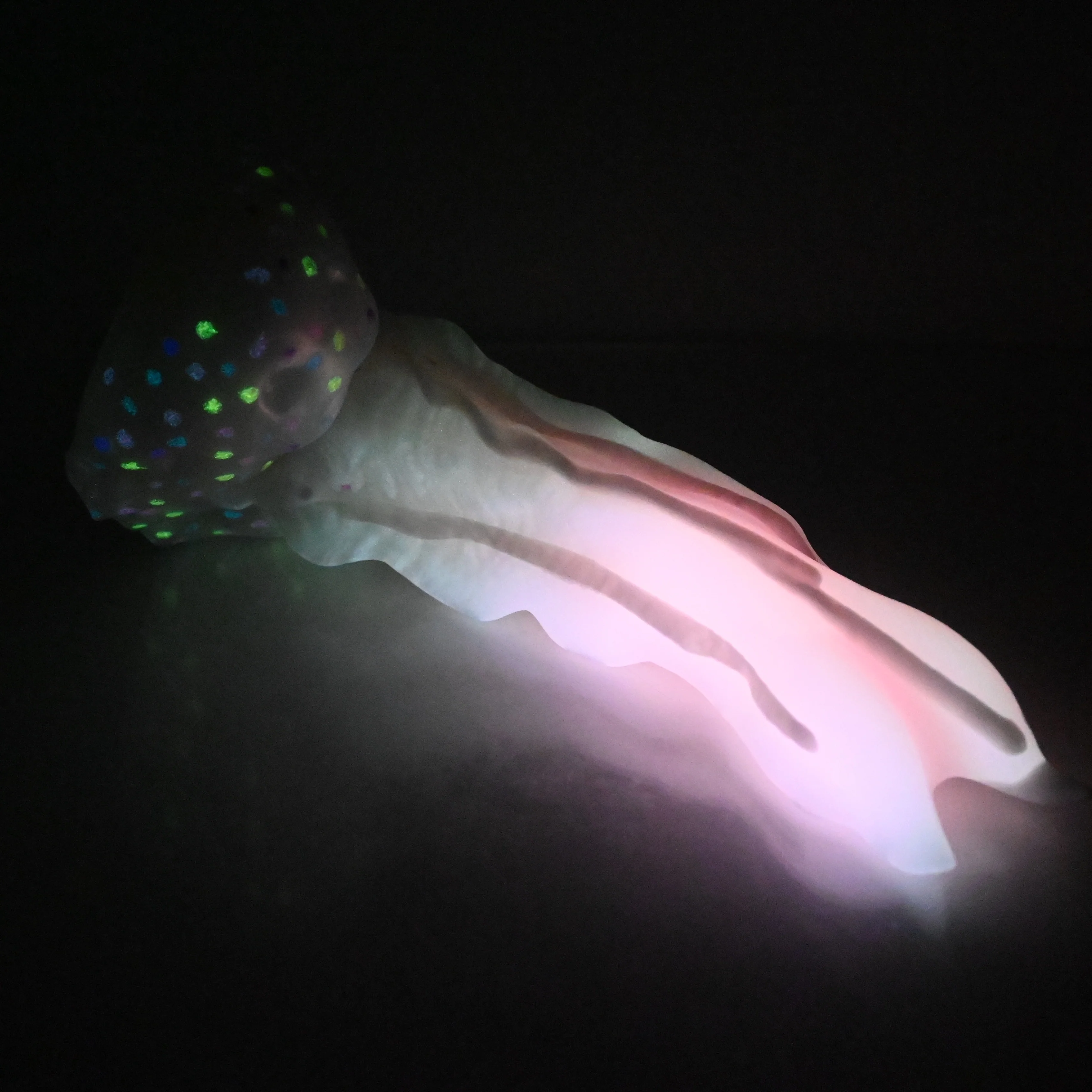 V2SCV81 Snark's Maw Small 0030 UV GITD - Image 3