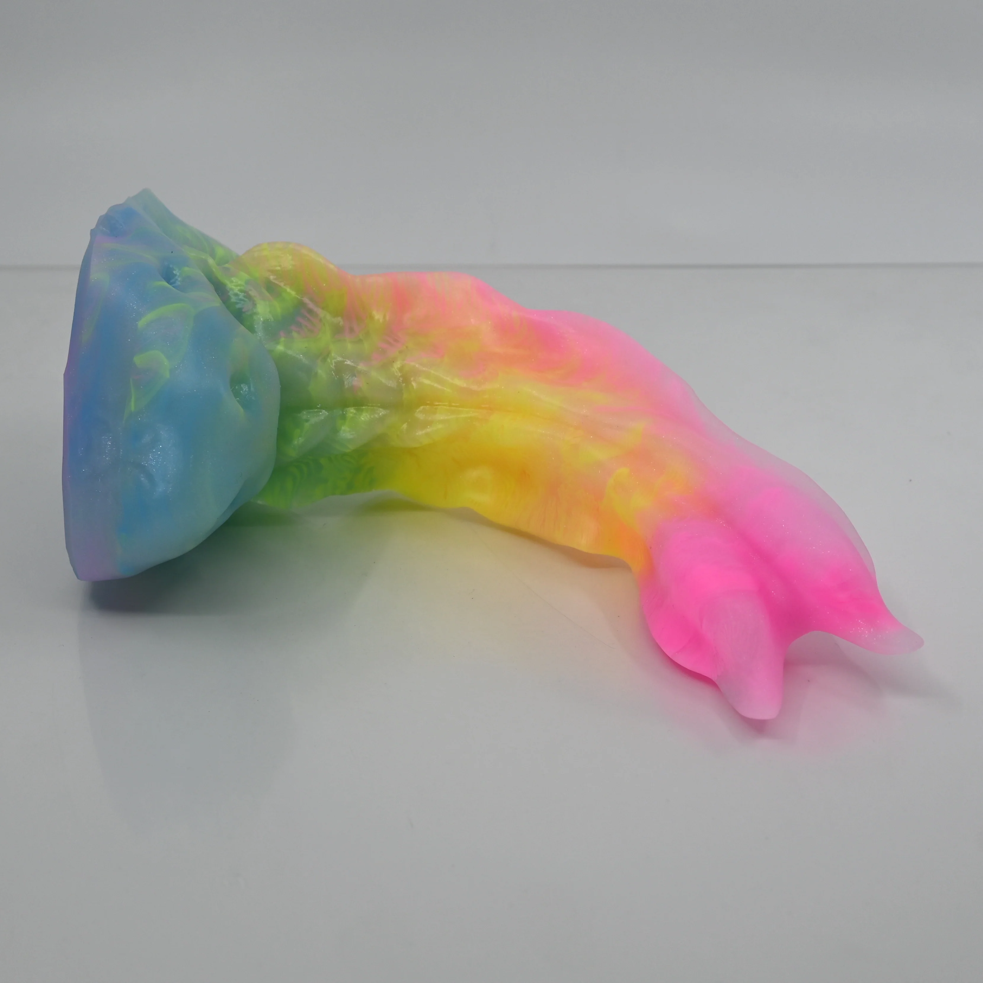V2XDF14 Snark's Maw Small 0020 UV