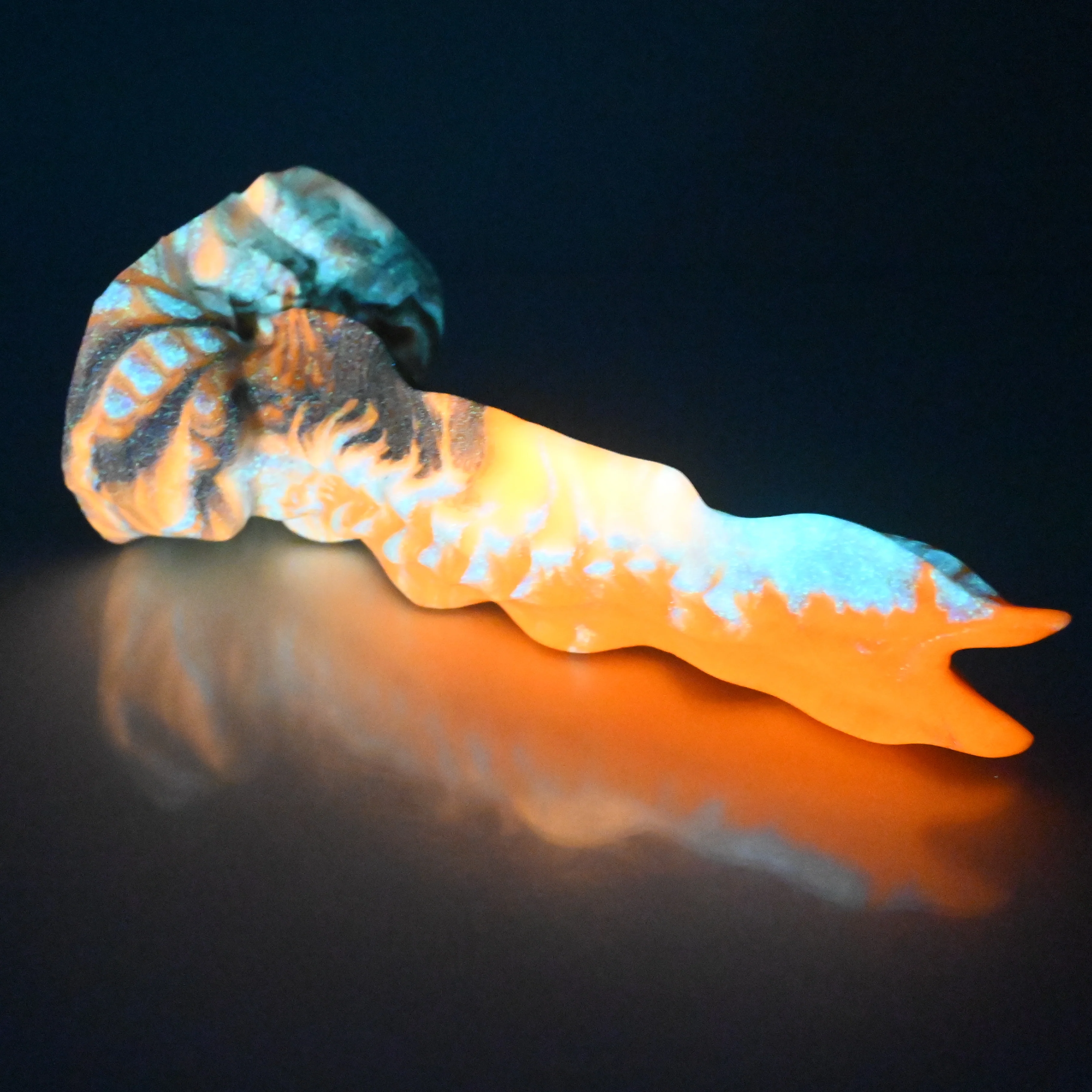 V2MDG84 Snark's Maw Small 0050 UV GITD - Image 4