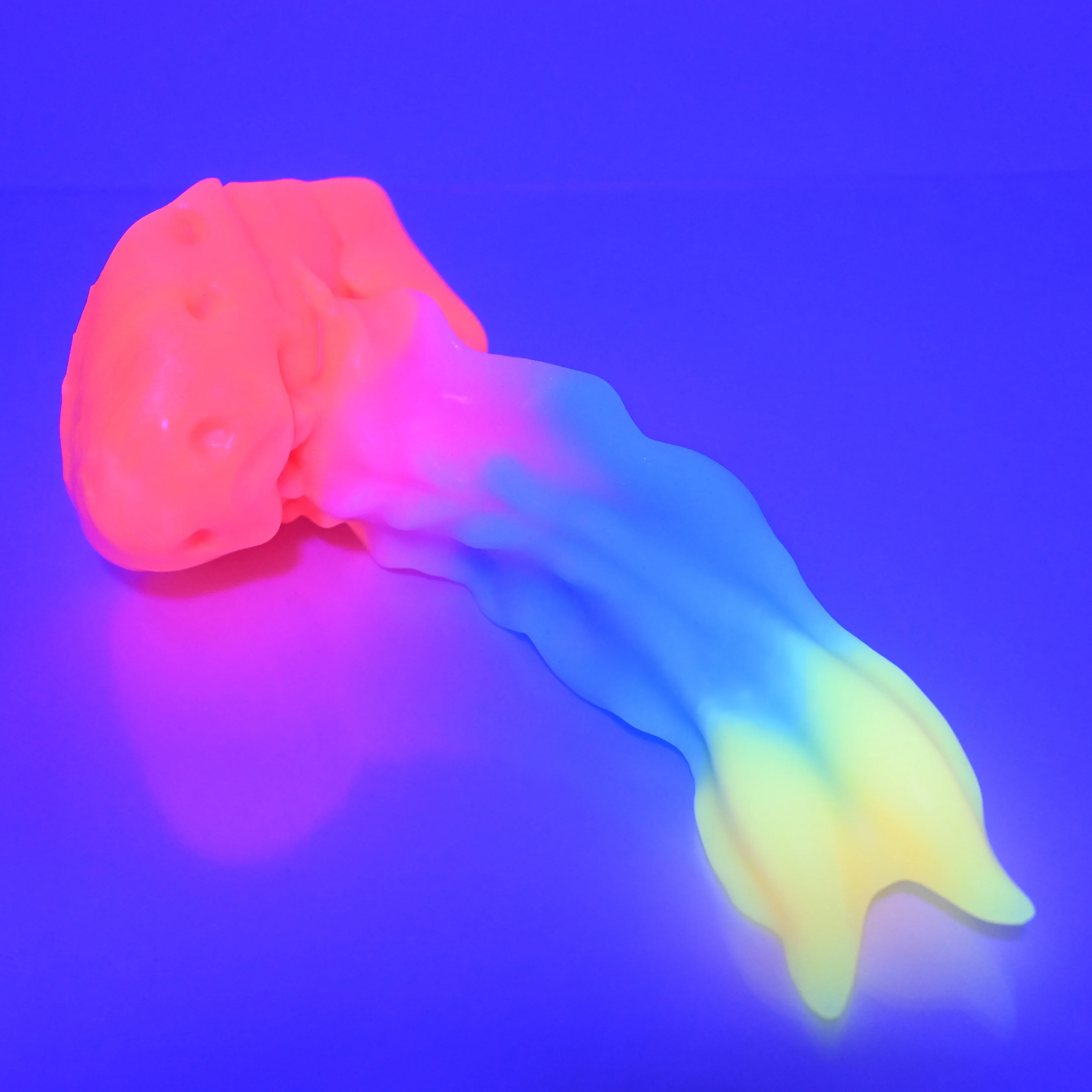 V2XBN31 Snark's Maw Small 0020 UV GITD - Image 3