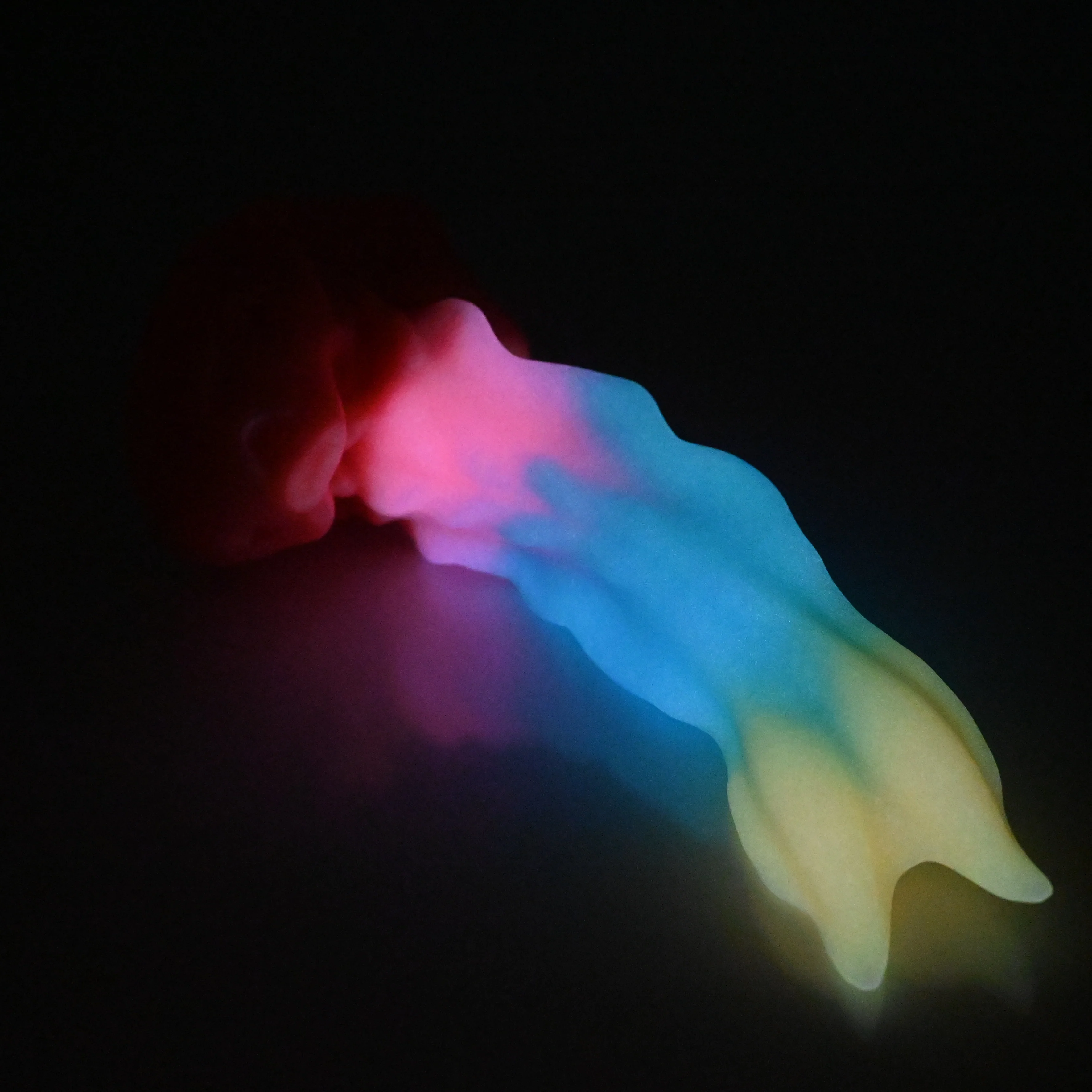 V2XBN31 Snark's Maw Small 0020 UV GITD - Image 4