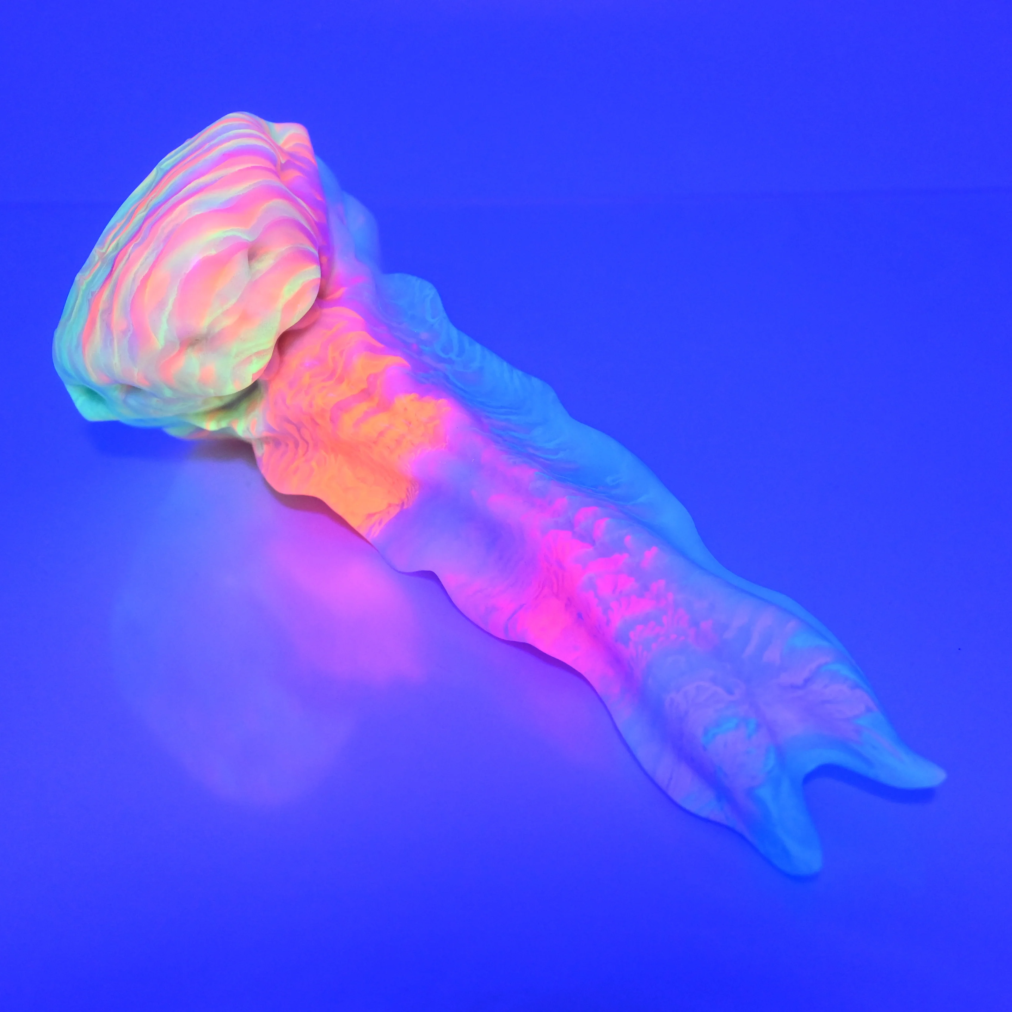 V2SBN30 Snark's Maw Small 0030 UV GITD - Image 3