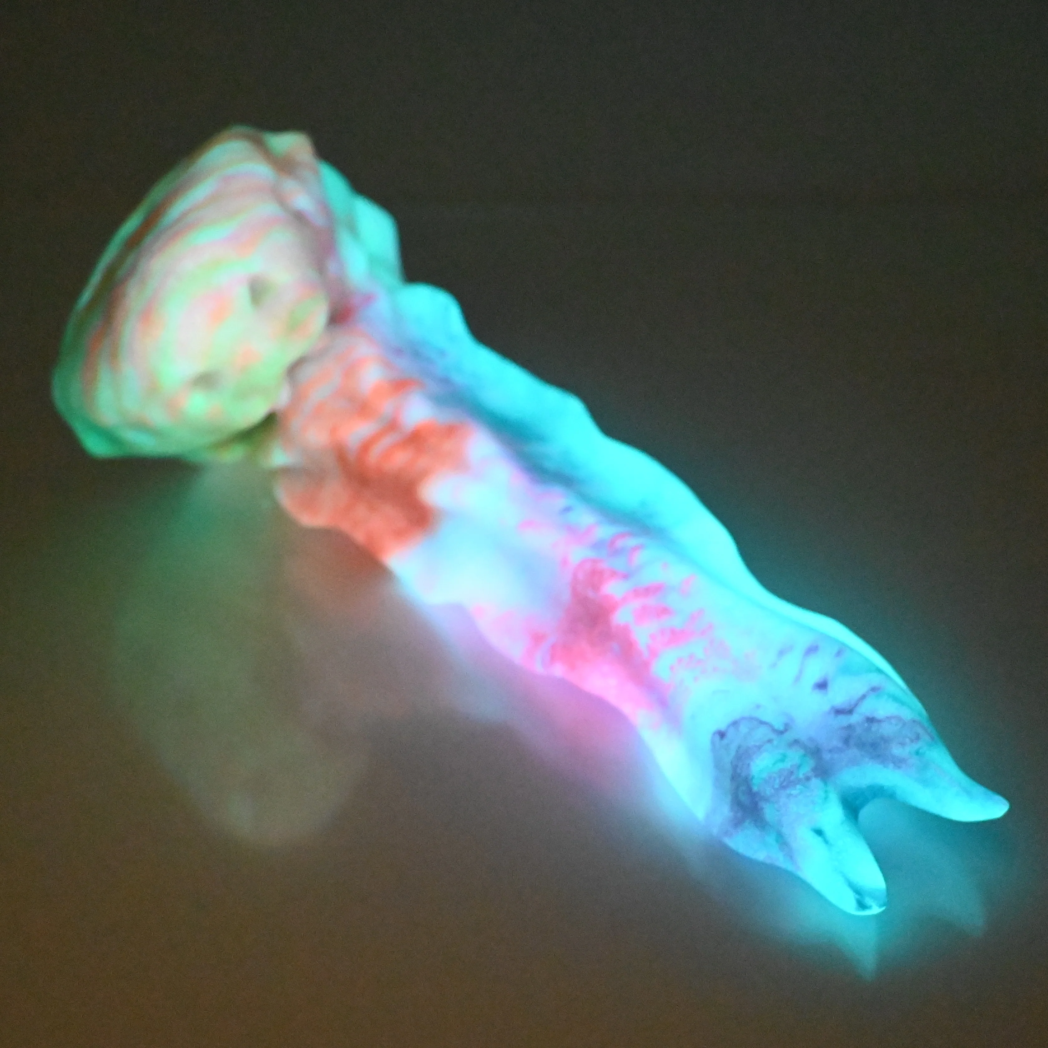 V2SBN30 Snark's Maw Small 0030 UV GITD - Image 4