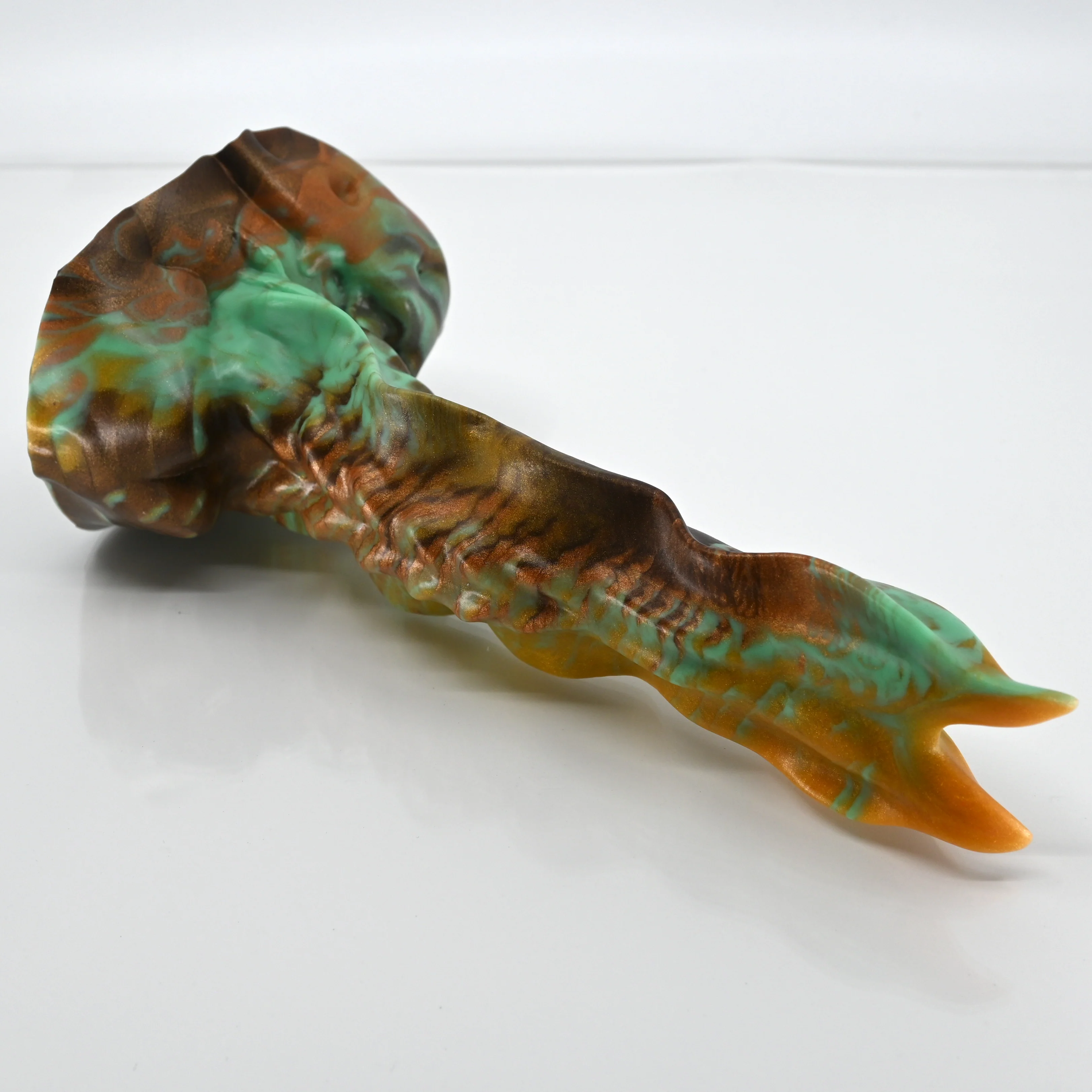V2MBT92 Snark's Maw Small 0050 UV GITD - Image 2