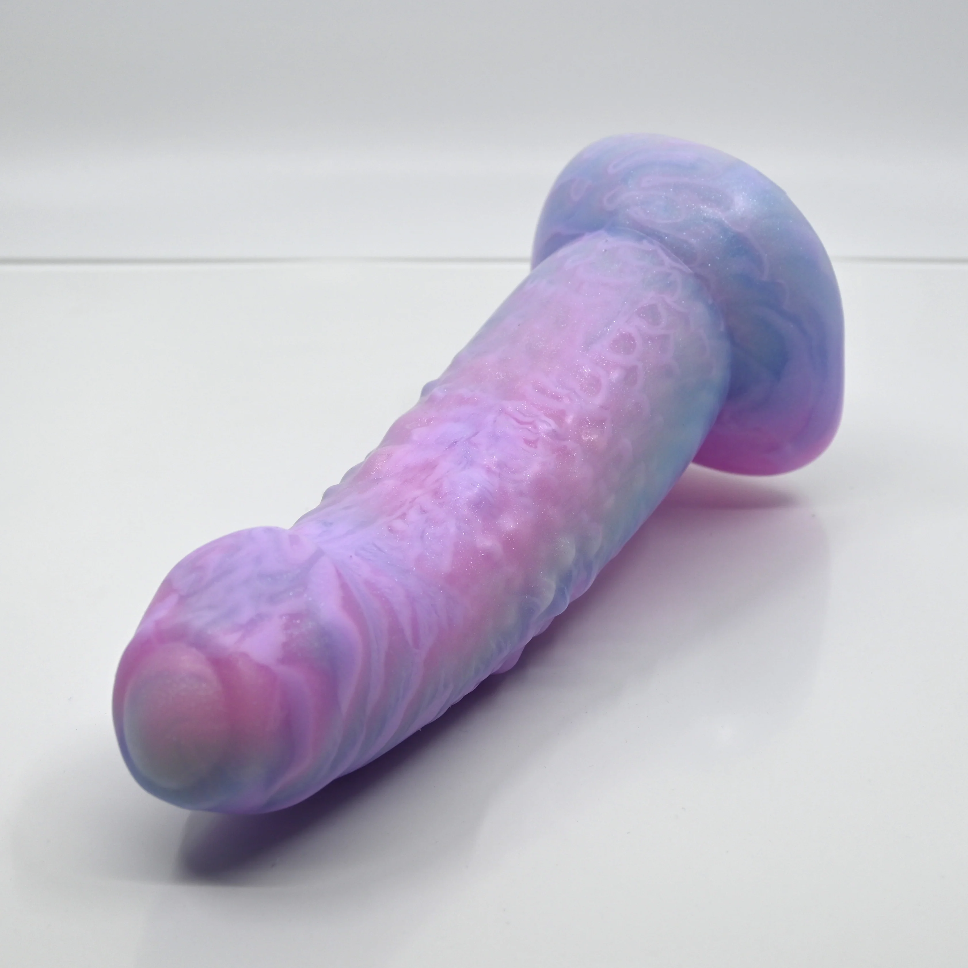 T3MAY28 Titan Medium Medium UV GITD