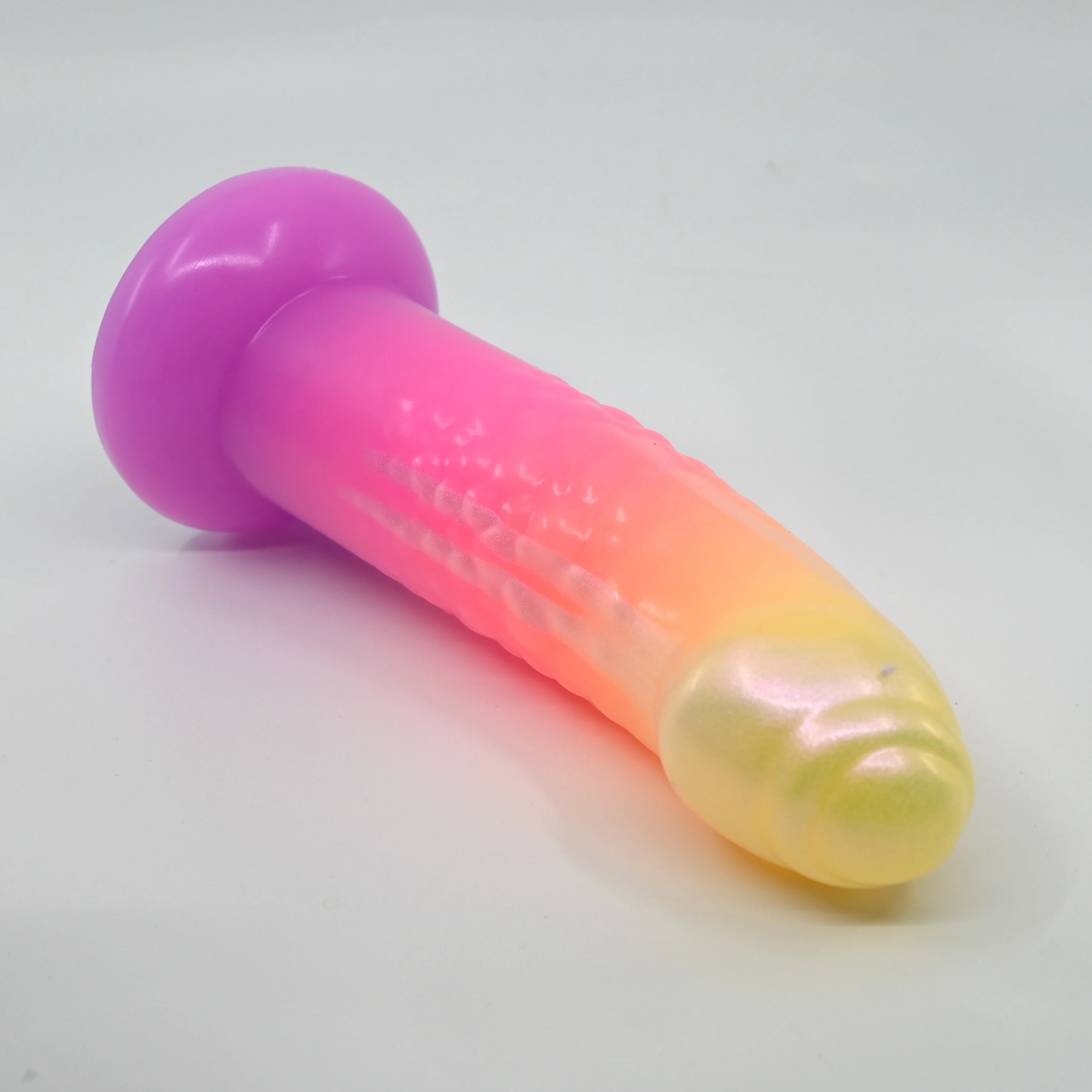 T3MGN62 Titan Medium 0050 UV GITD