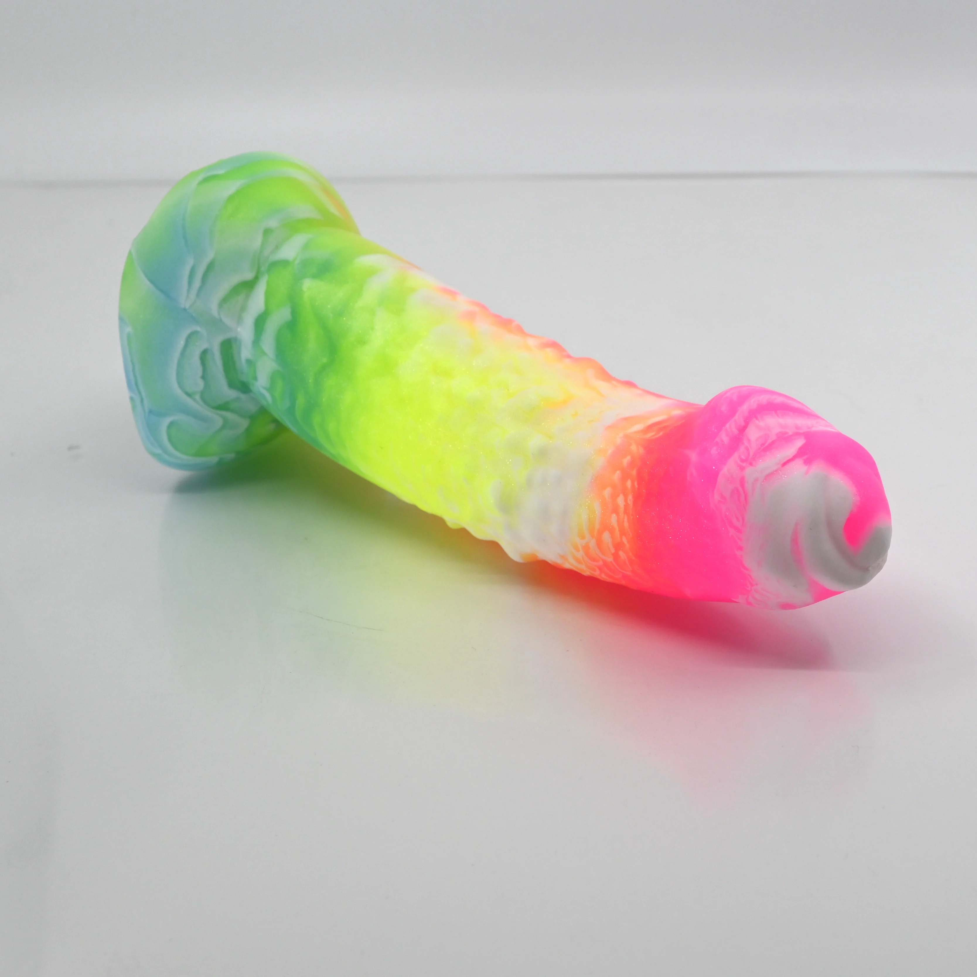 T2MCH22 Titan Small 0050 UV GITD