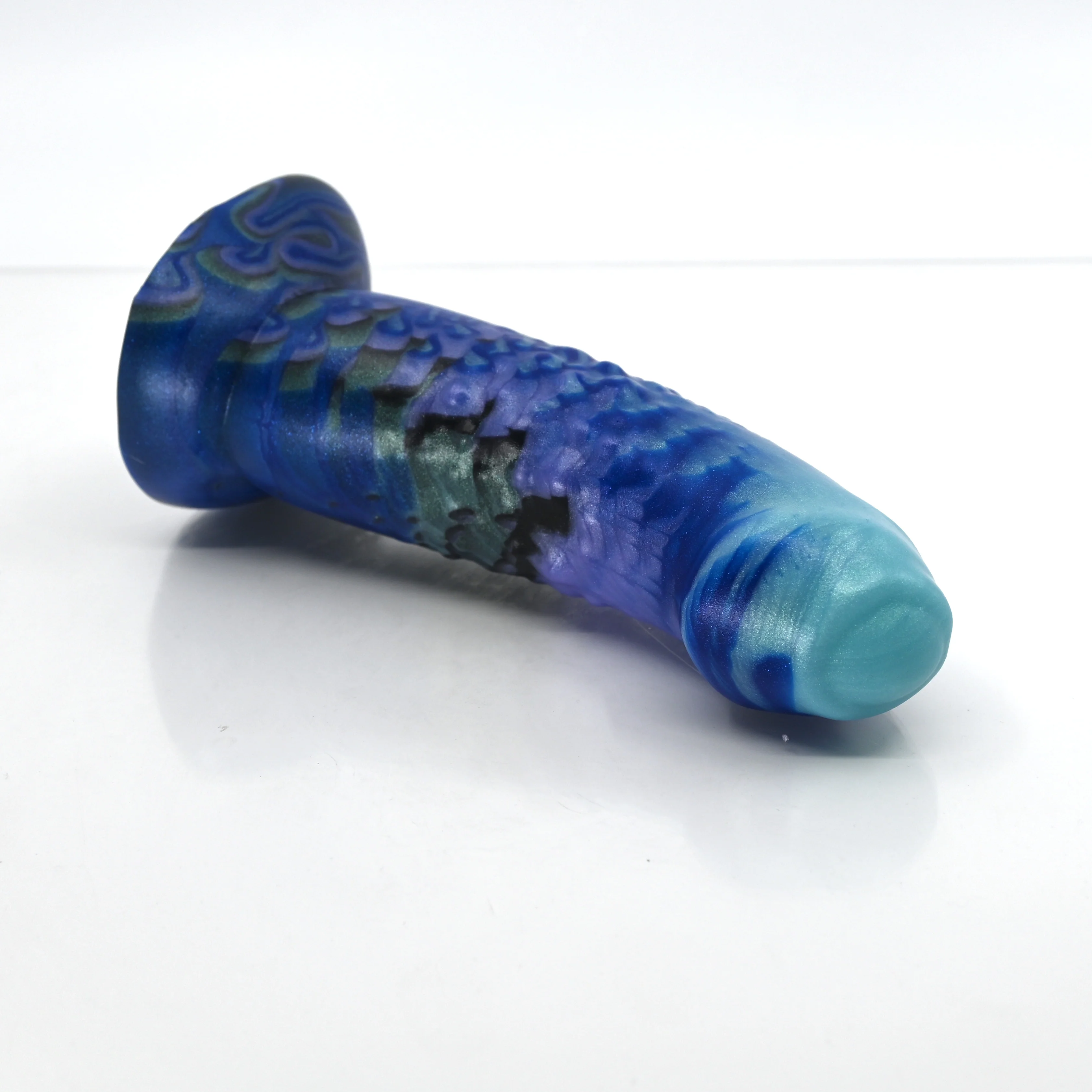 T2MCY36 Titan Small 0050 UV GITD
