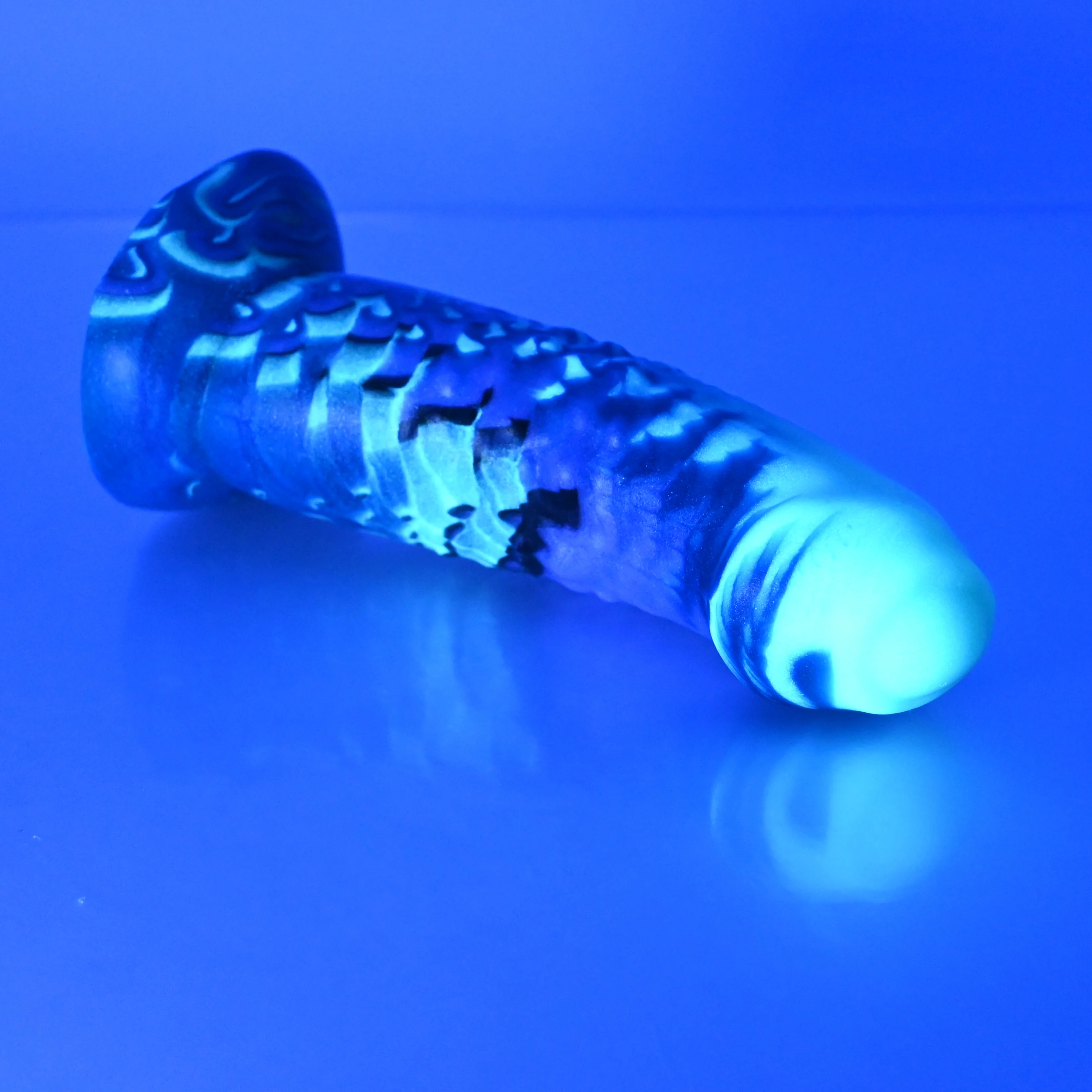 T2MCY36 Titan Small 0050 UV GITD - Image 3