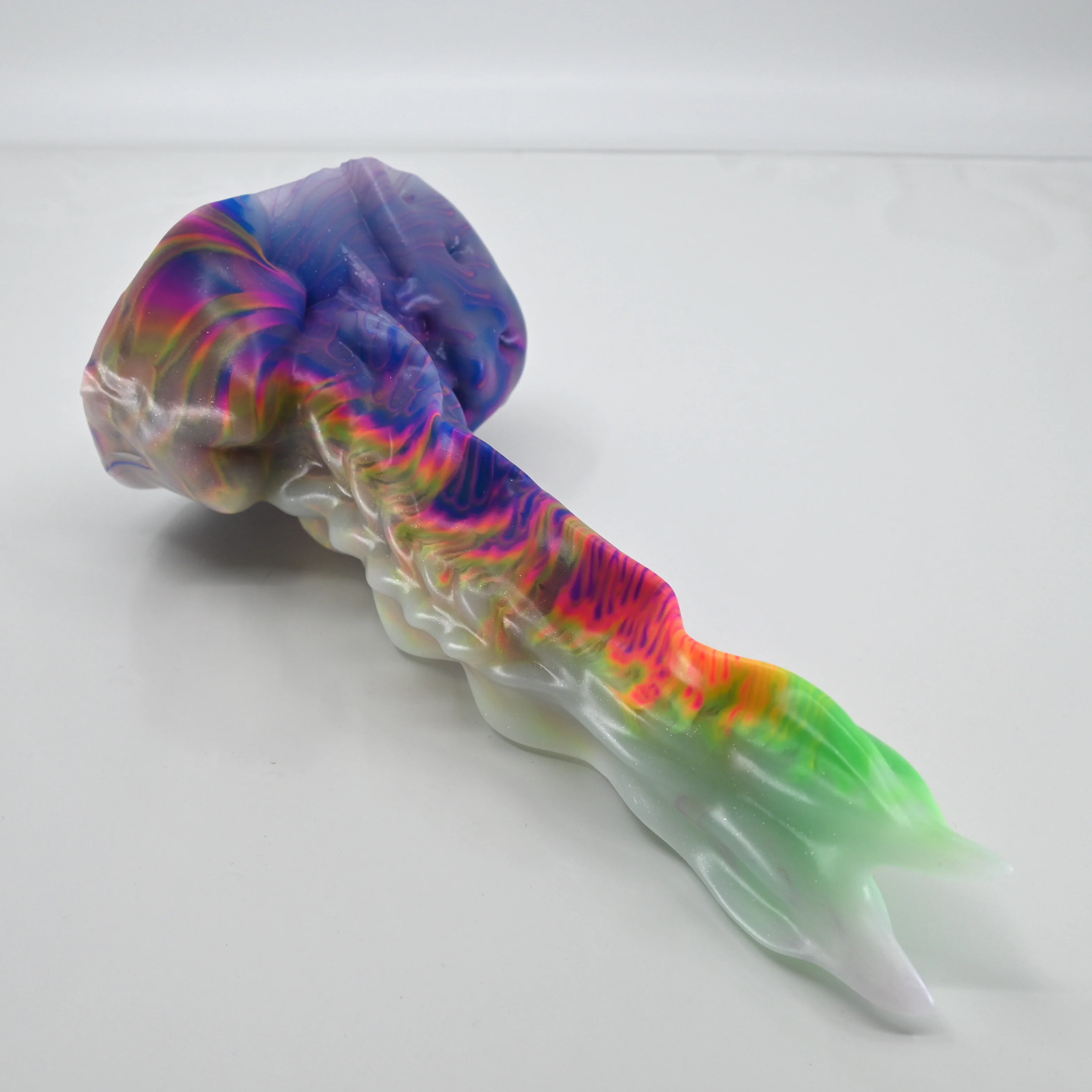 V2MBD36 Snark's Maw Small Medium UV GITD - Image 2