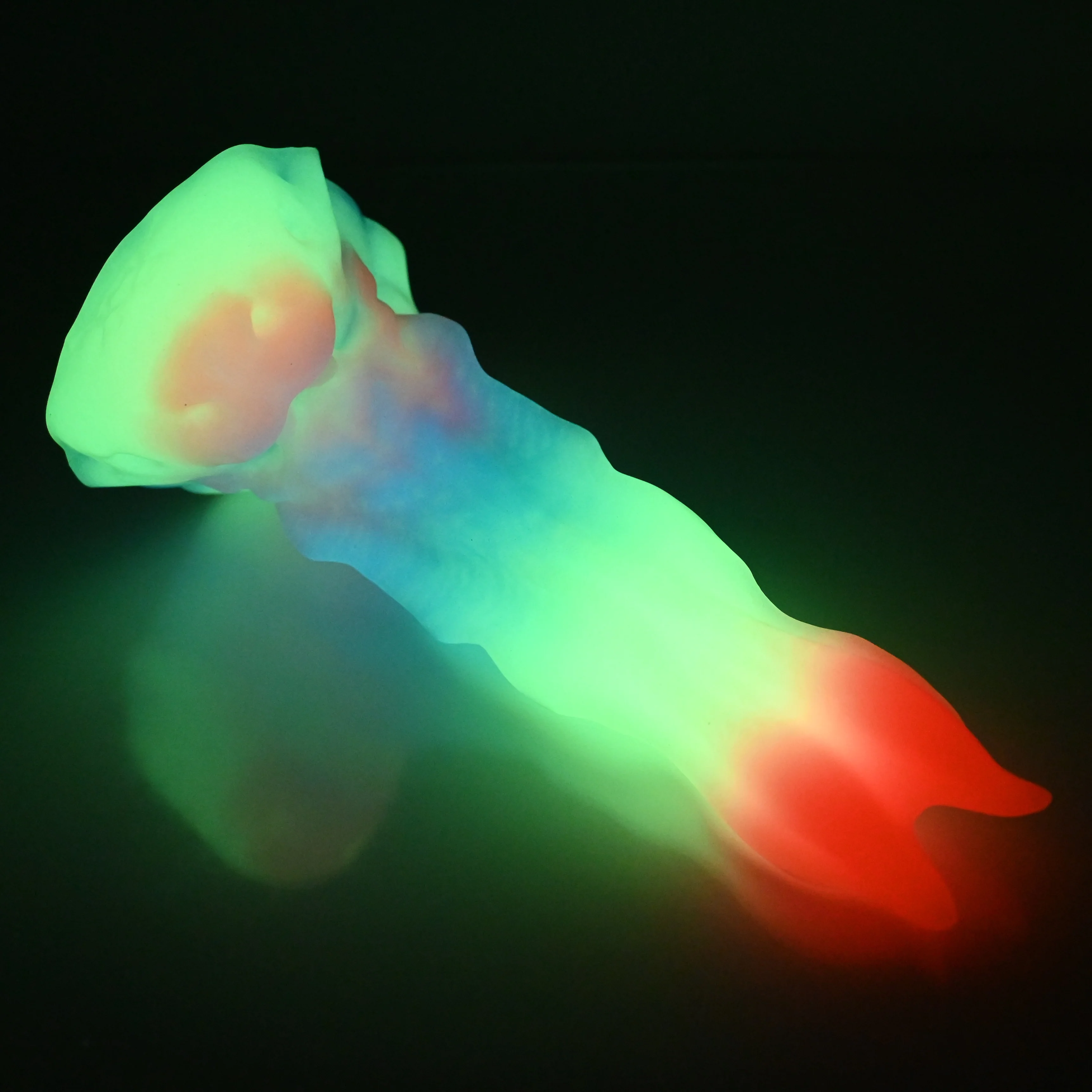 V2MBG12 Snark's Maw Small Medium UV GITD - Image 5