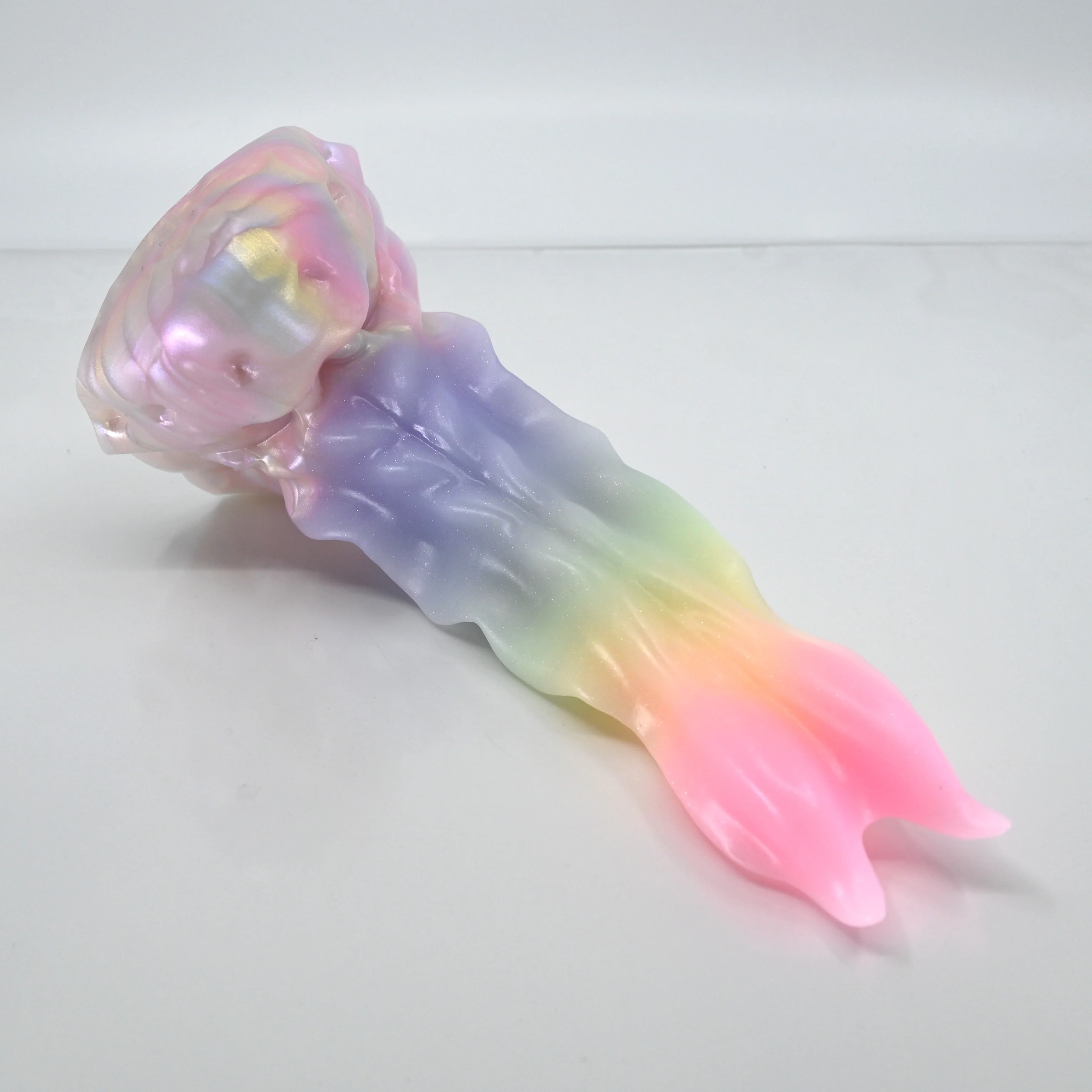 V2MBJ61 Snark's Maw Small Medium UV GITD