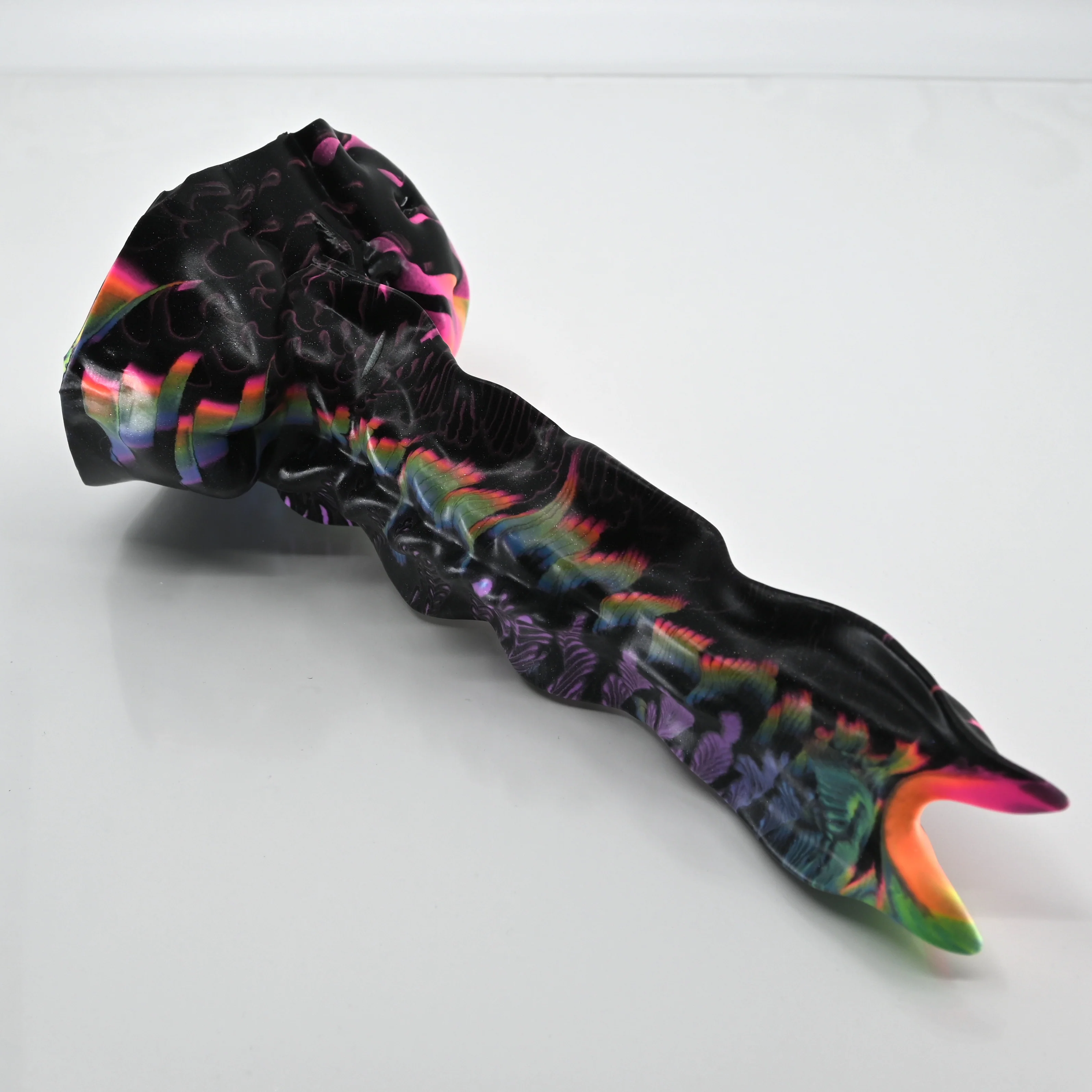 V2SBD41 Snark's Maw Small Soft UV GITD - Image 2
