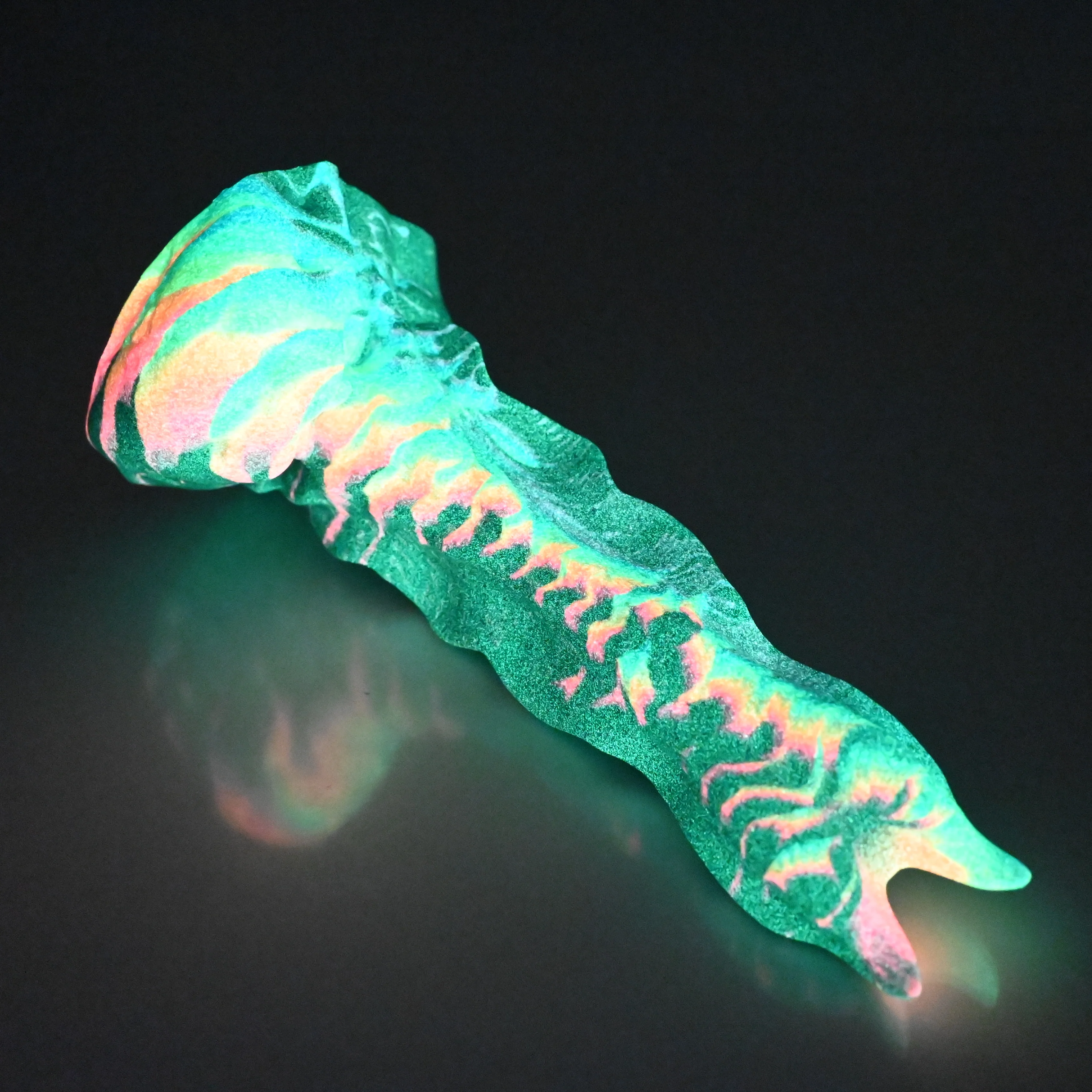 V2SBD41 Snark's Maw Small Soft UV GITD - Image 4