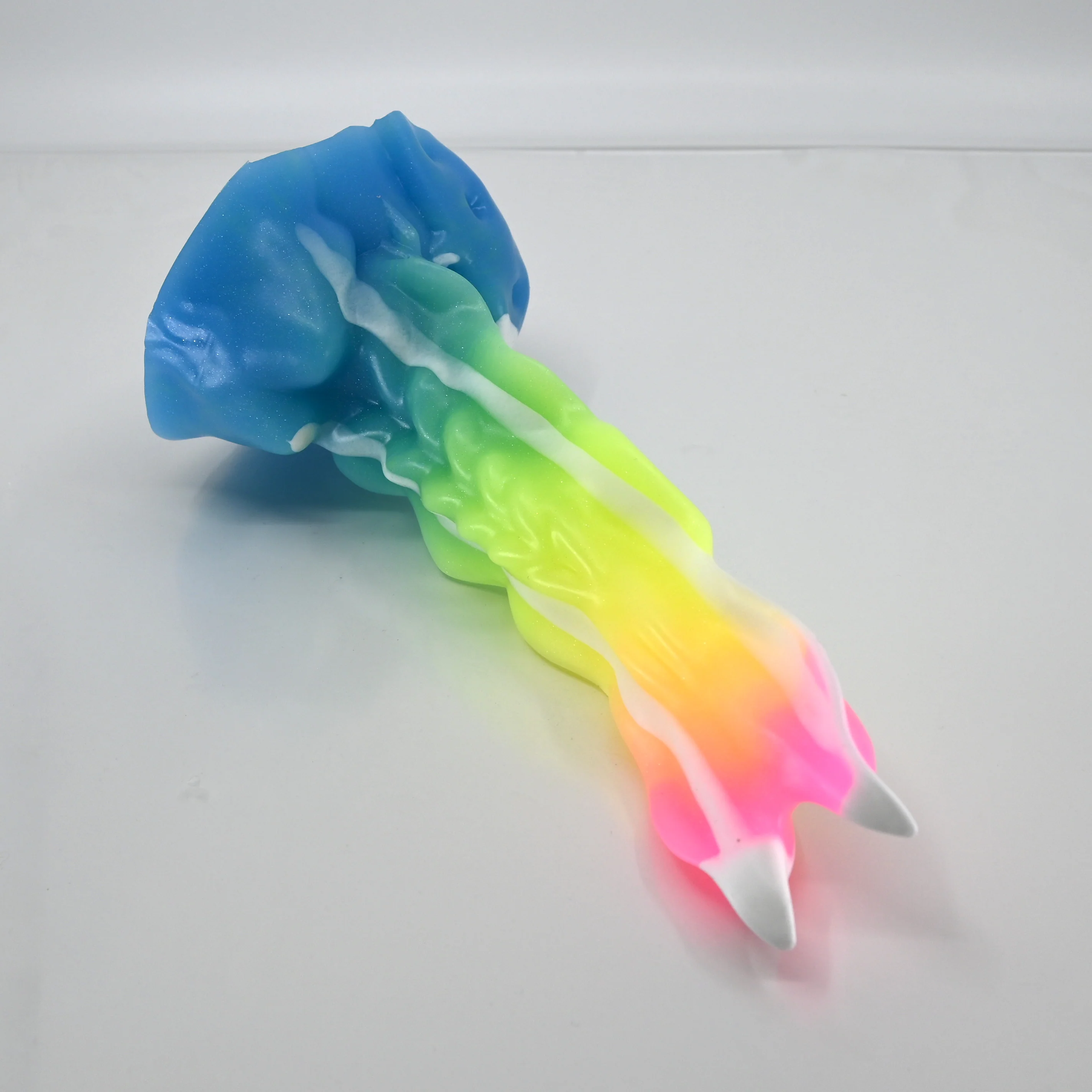 V2SBE17 Snark's Maw Small Soft UV GITD - Image 2