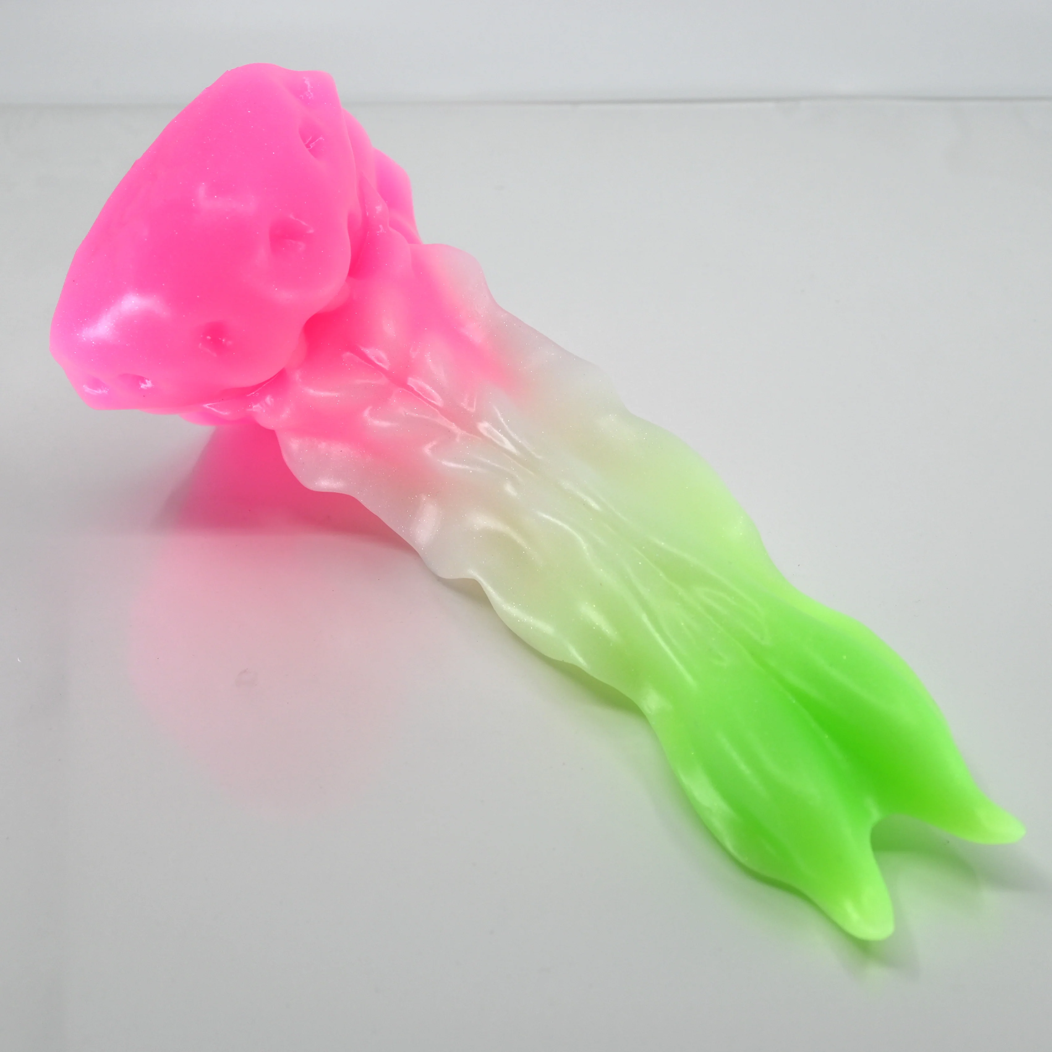 V2SBH41 Snark's Maw Small Soft UV GITD