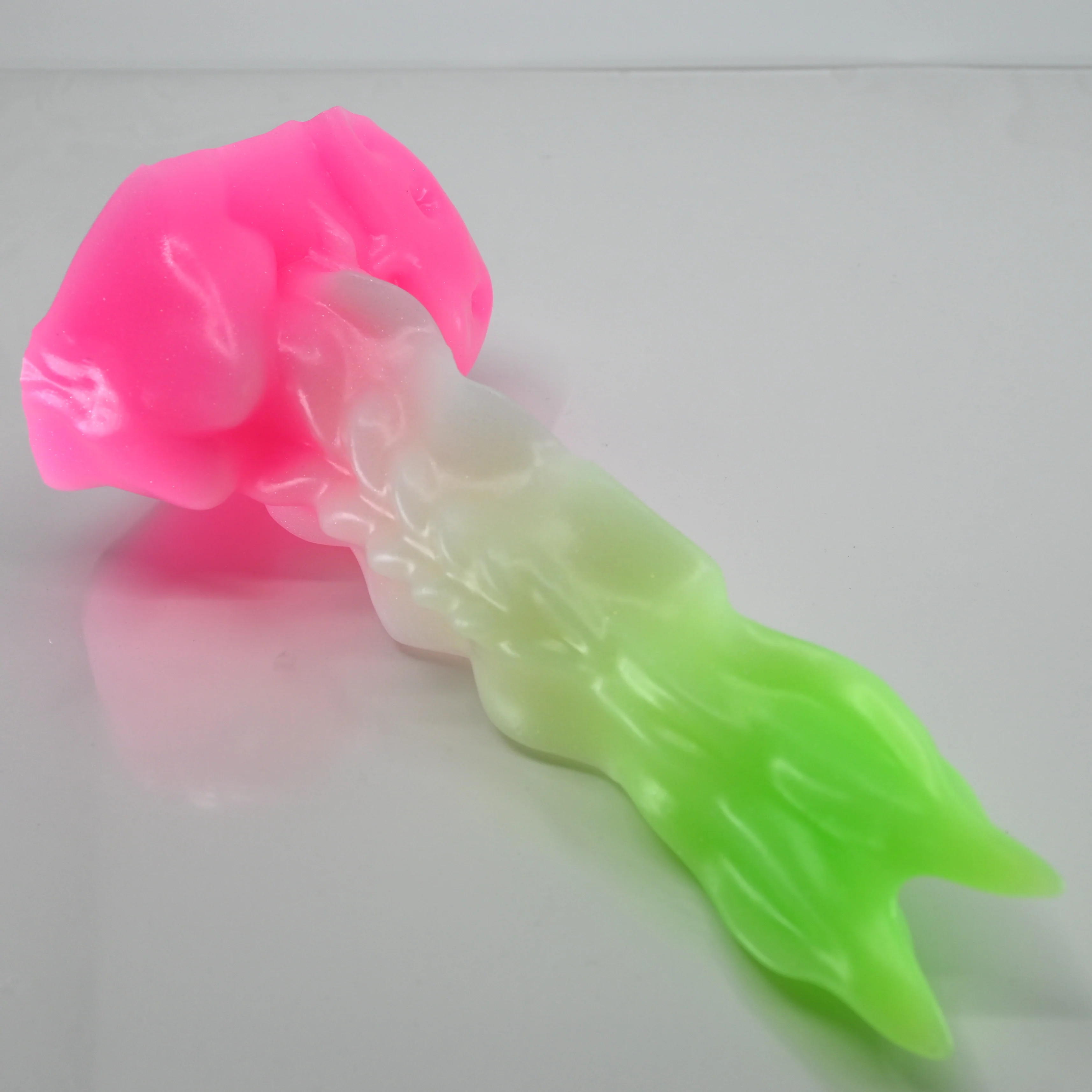 V2SBH41 Snark's Maw Small Soft UV GITD - Image 2