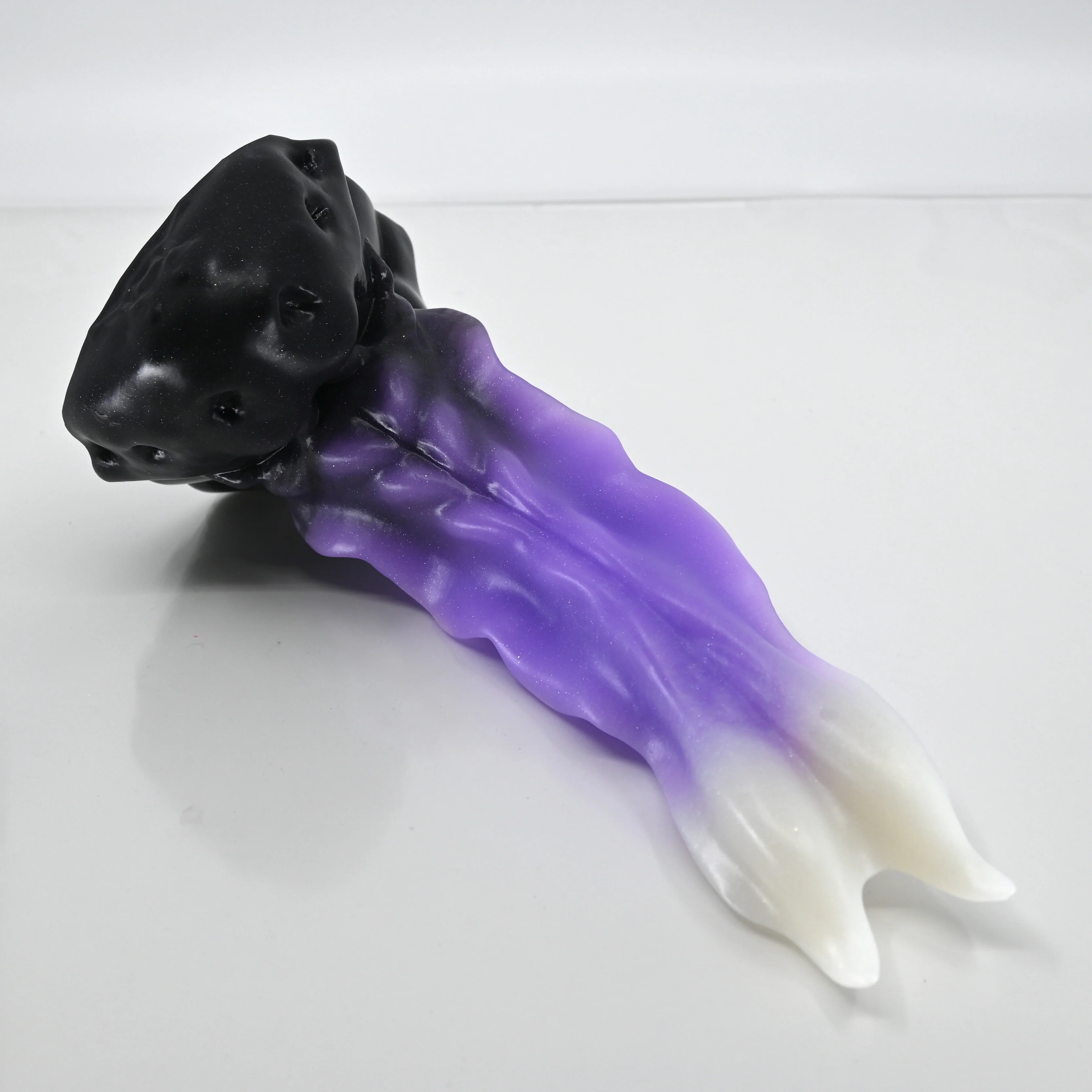 V2SBH44 Snark's Maw Small Soft UV GITD