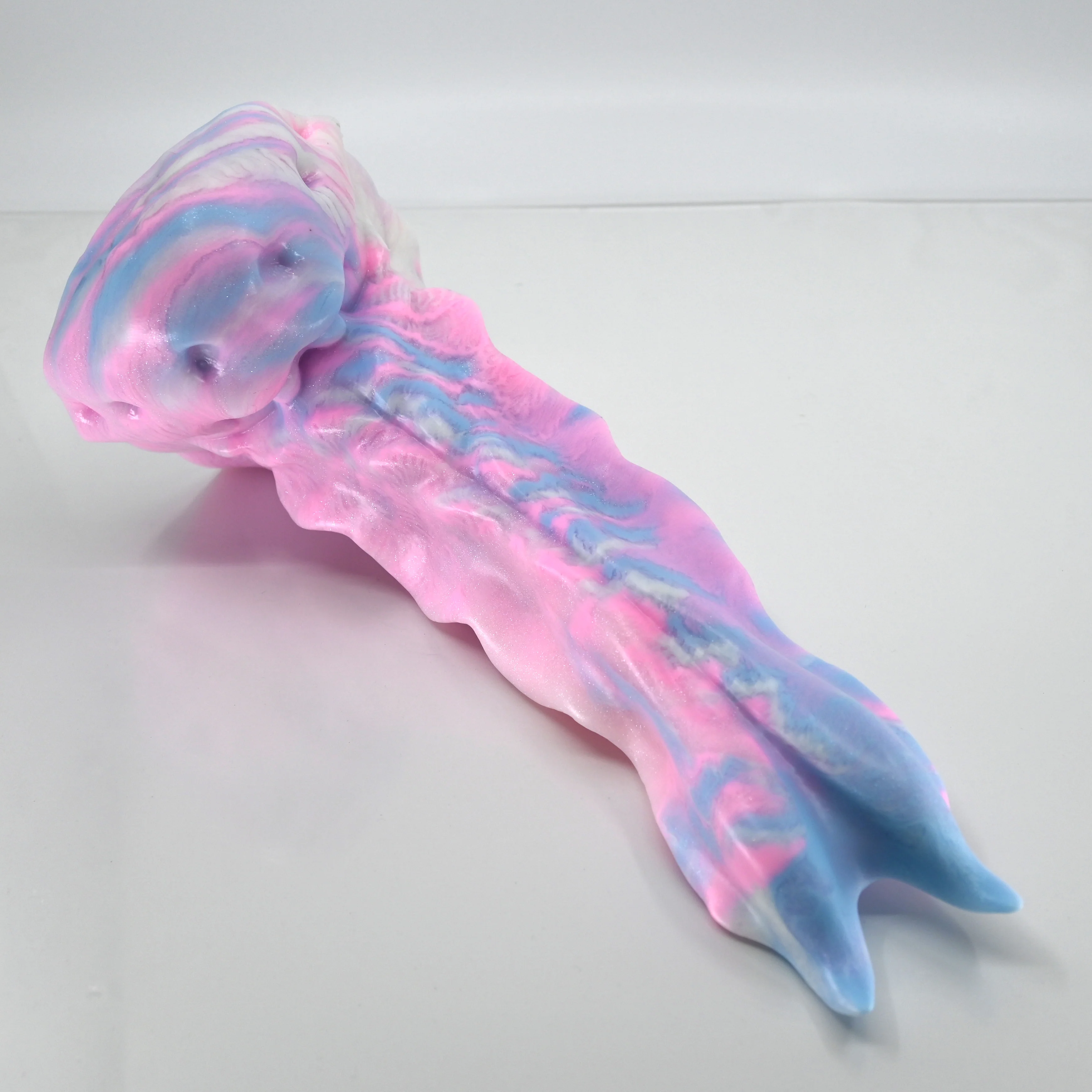 V3MBG37 Snark's Maw Medium Medium UV GITD