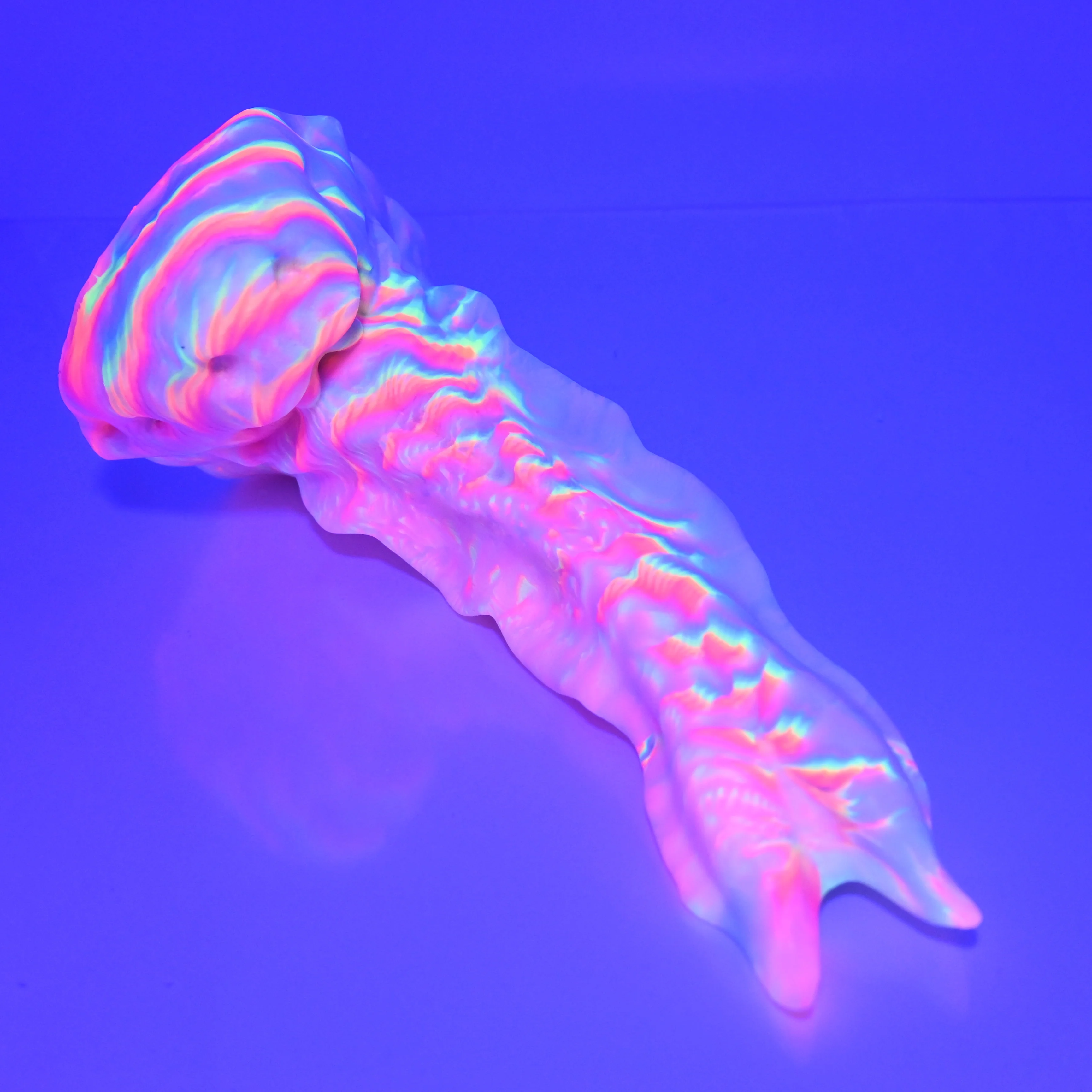 V3SBG31 Snark's Maw Medium Soft UV GITD - Image 3