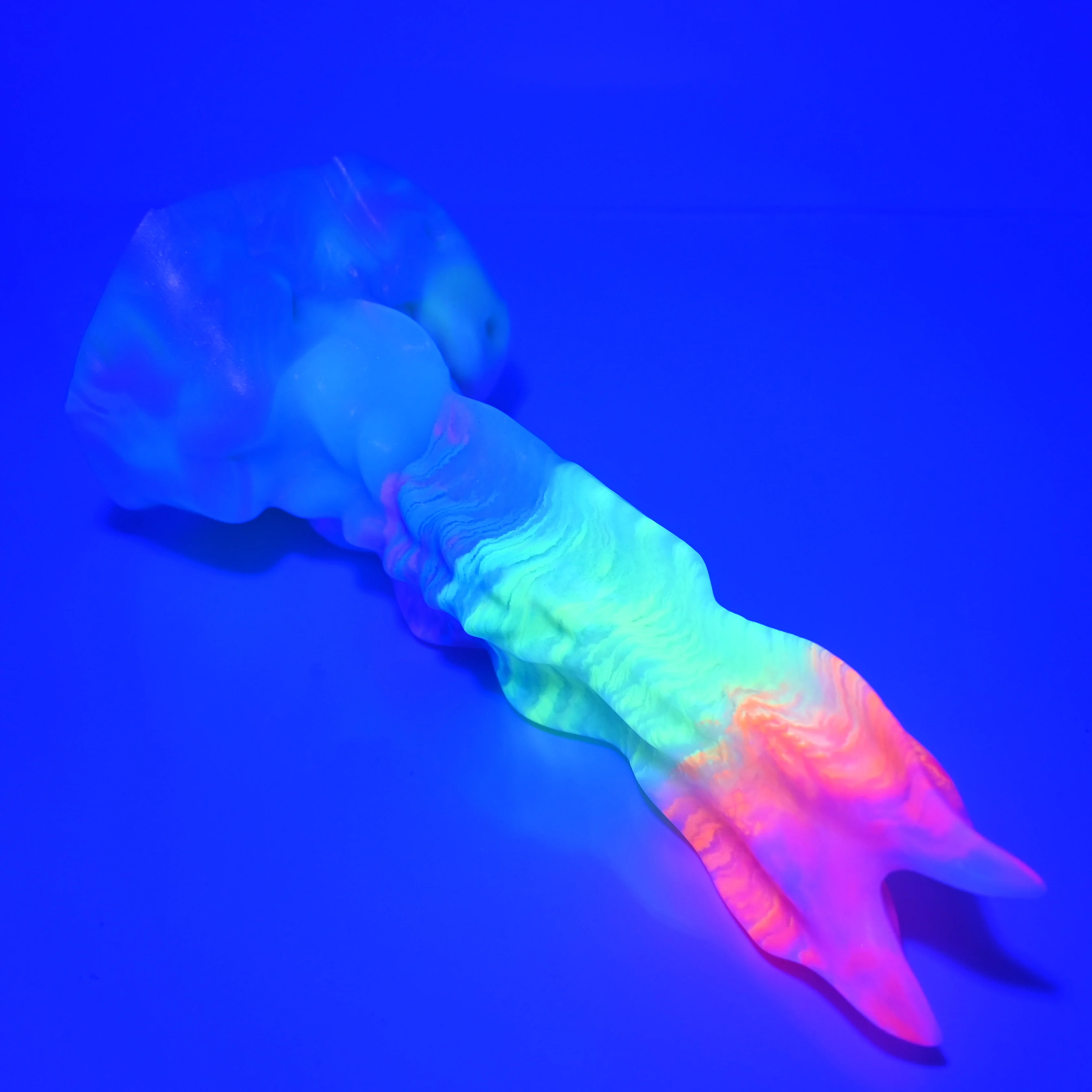 V3SBH47 Snark's Maw Medium Soft UV GITD - Image 3